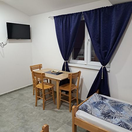 Libero Apartmani Surčin Extérieur photo