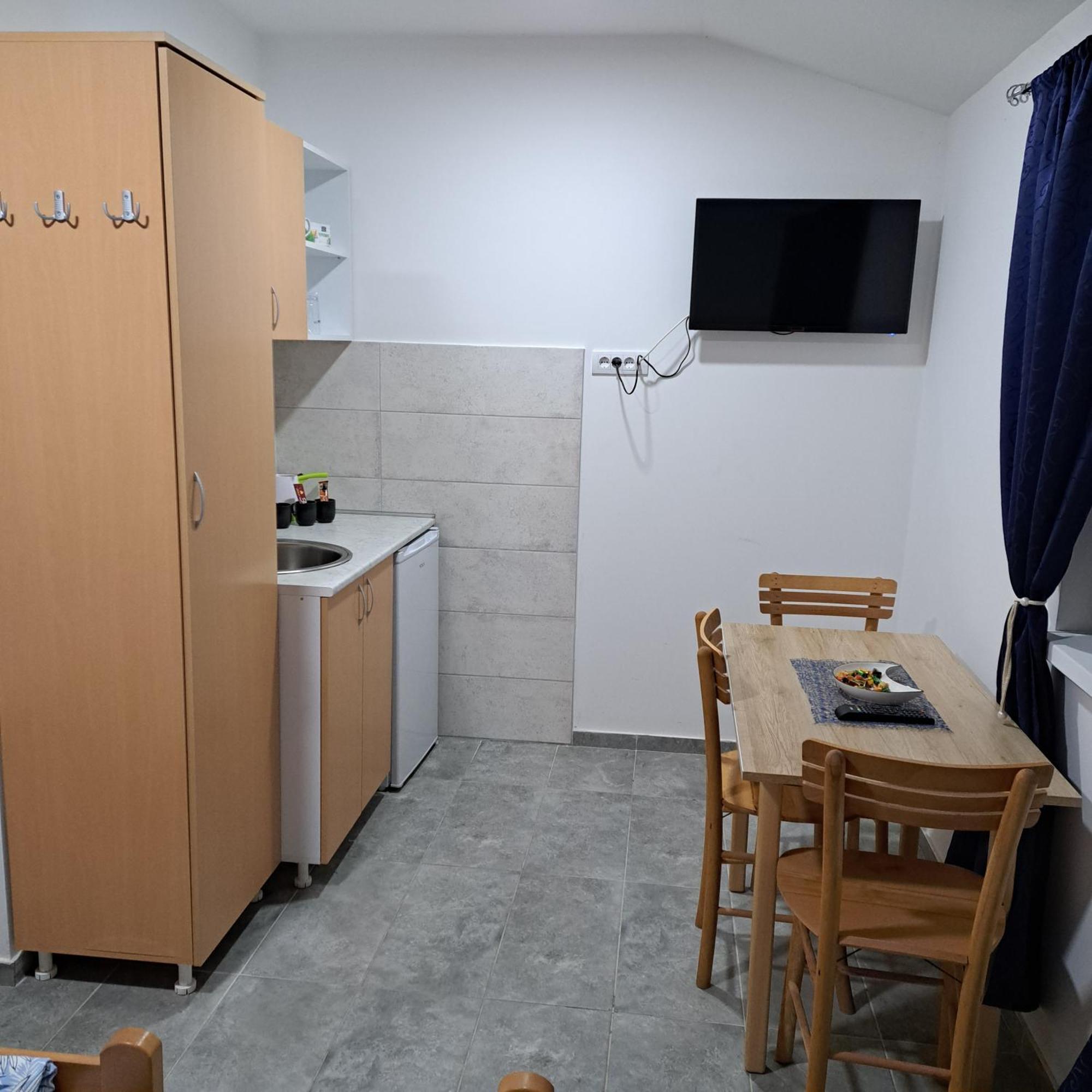 Libero Apartmani Surčin Extérieur photo