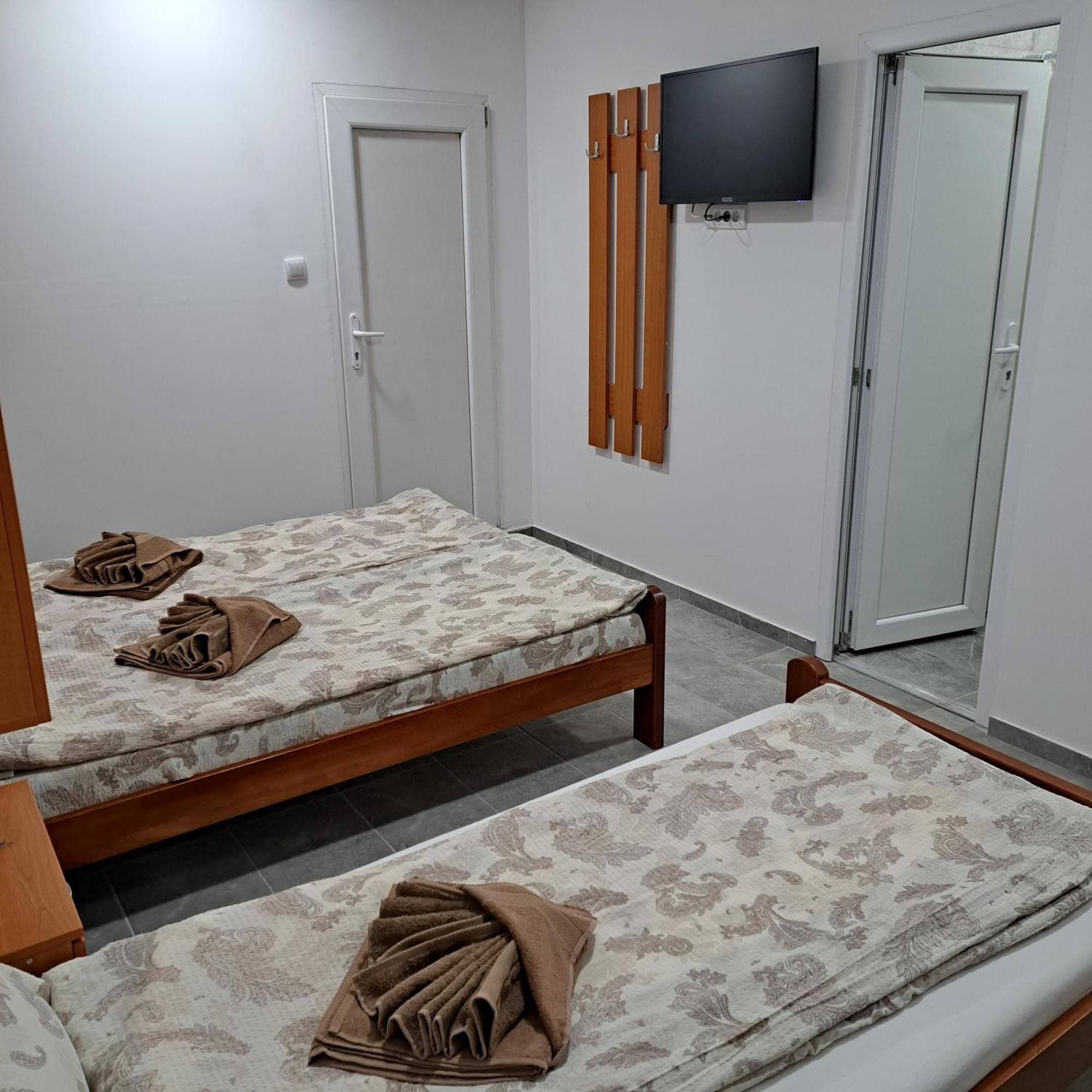 Libero Apartmani Surčin Extérieur photo