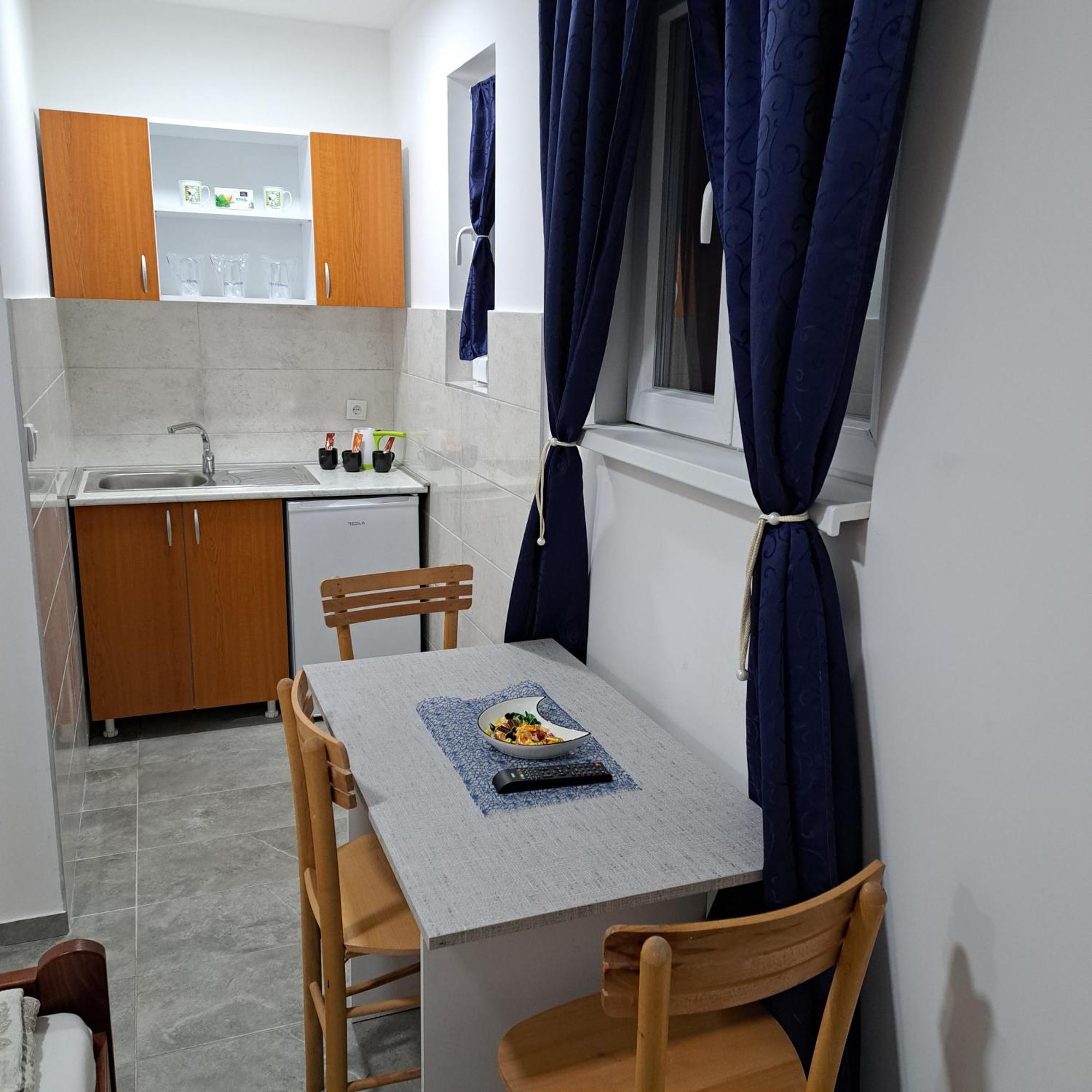Libero Apartmani Surčin Extérieur photo