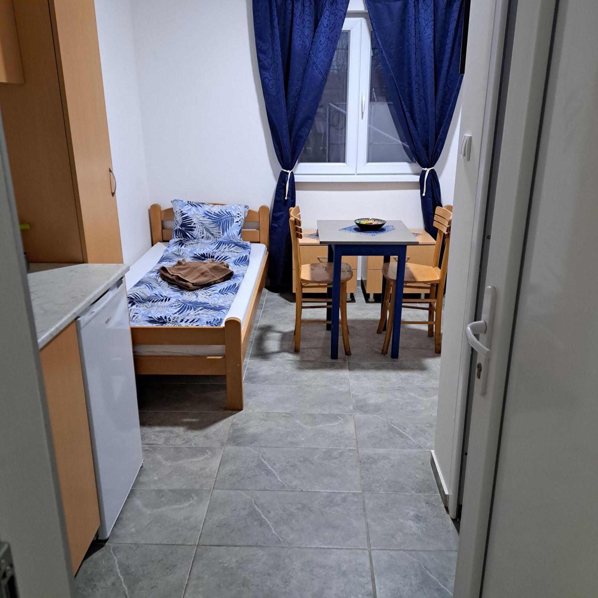 Libero Apartmani Surčin Extérieur photo